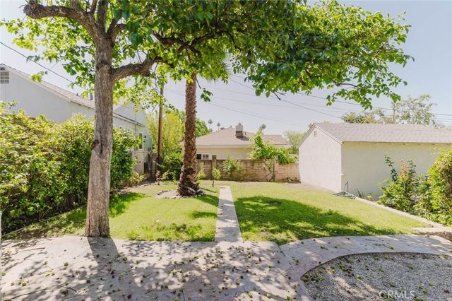 2007 W Kenneth Road, Glendale, CA 91201