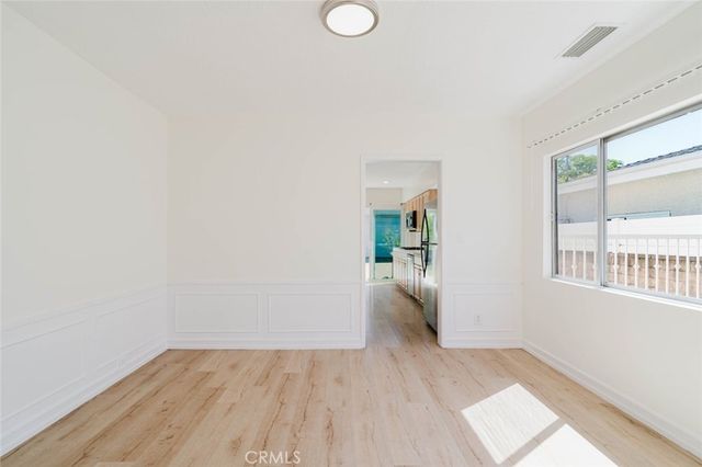 2007 W Kenneth Road, Glendale, CA 91201