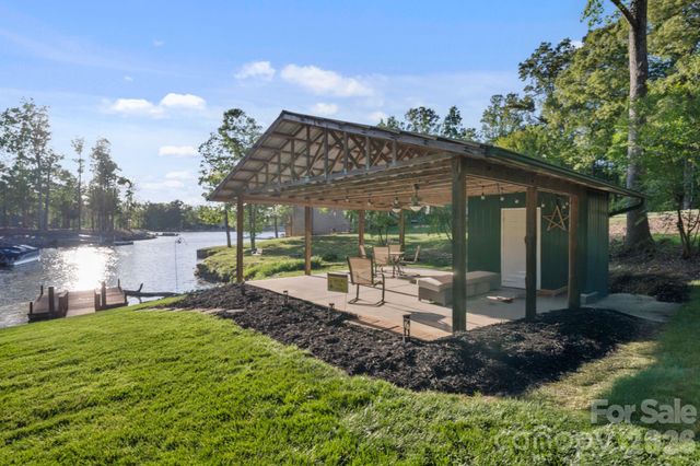 710 Riverwood Drive, Lexington, NC 27292