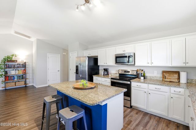4432 Pinewood Village Drive SE, Southport, NC 28461
