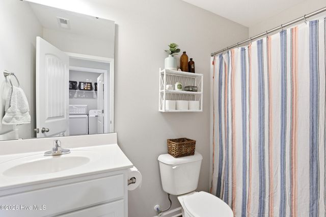 4432 Pinewood Village Drive SE, Southport, NC 28461