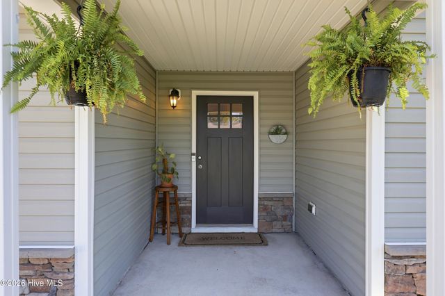 4432 Pinewood Village Drive SE, Southport, NC 28461