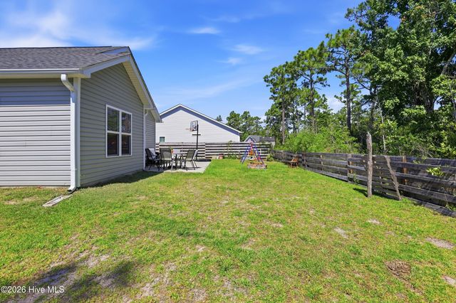 4432 Pinewood Village Drive SE, Southport, NC 28461