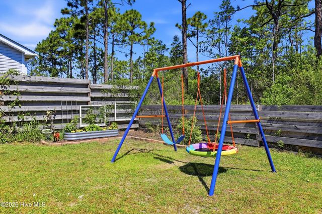4432 Pinewood Village Drive SE, Southport, NC 28461