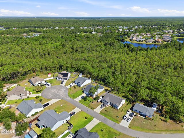 4432 Pinewood Village Drive SE, Southport, NC 28461