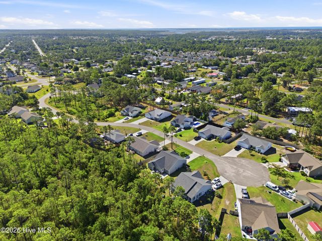 4432 Pinewood Village Drive SE, Southport, NC 28461