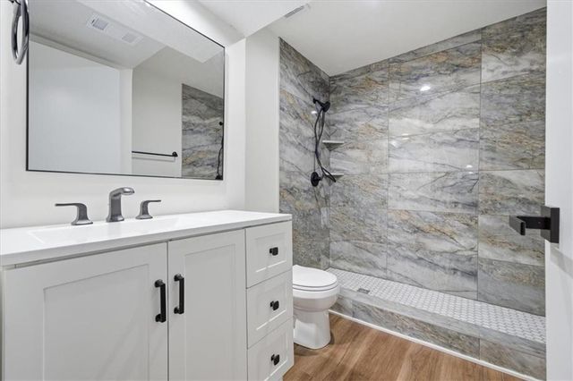 5761 N Anita Avenue, Kansas City, MO 64151