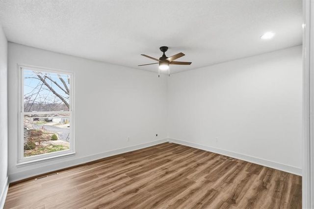 5761 N Anita Avenue, Kansas City, MO 64151