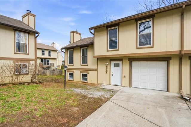 5761 N Anita Avenue, Kansas City, MO 64151