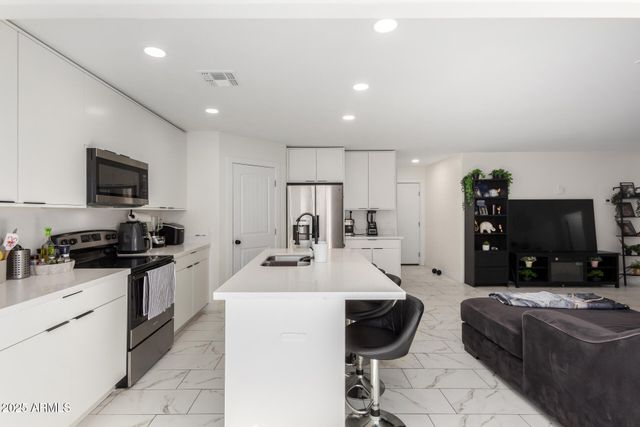 9050 S CALLE TOMI --, Guadalupe, AZ 85283