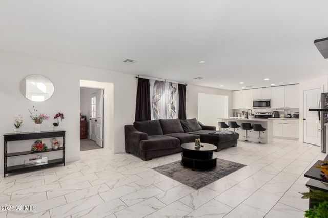 9050 S CALLE TOMI --, Guadalupe, AZ 85283