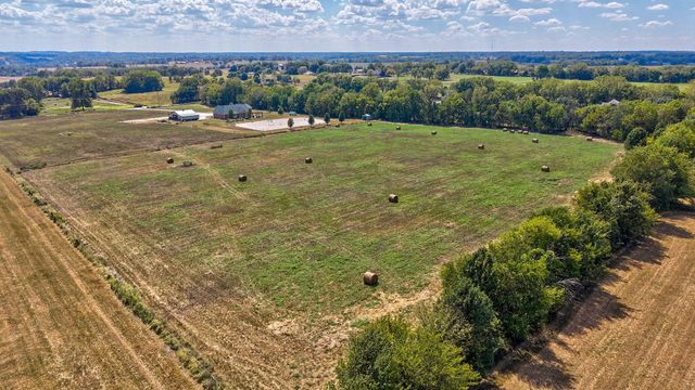 8689 W Farm Rd 194, Republic, MO 65738