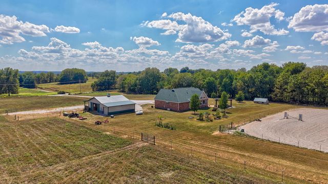 8689 W Farm Rd 194, Republic, MO 65738