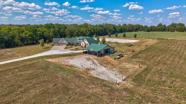 8689 W Farm Rd 194, Republic, MO 65738