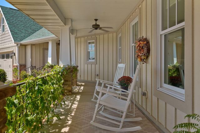 8689 W Farm Rd 194, Republic, MO 65738
