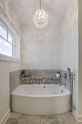 8689 W Farm Rd 194, Republic, MO 65738