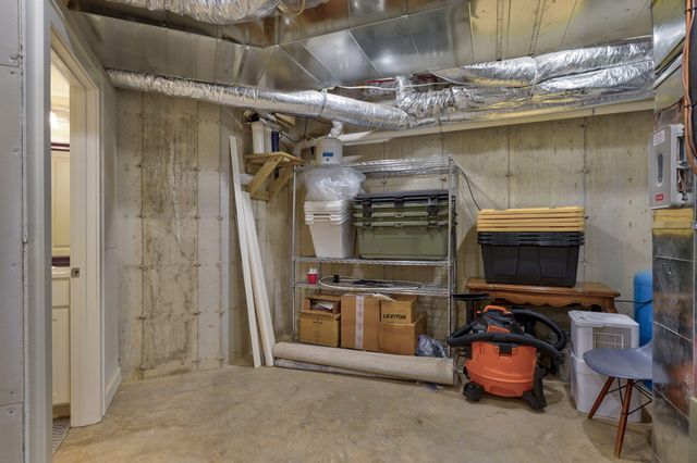 8689 W Farm Rd 194, Republic, MO 65738