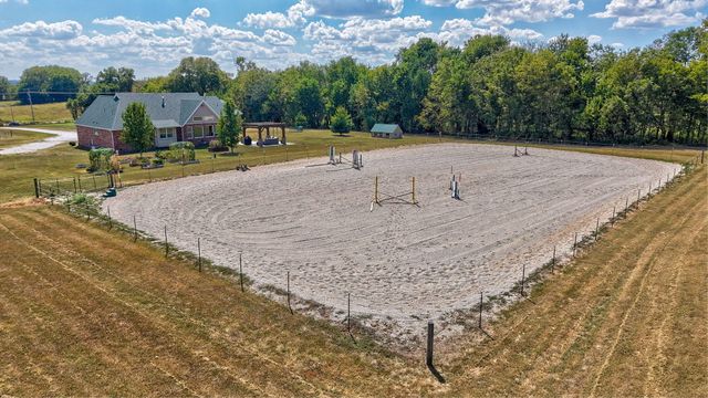 8689 W Farm Rd 194, Republic, MO 65738