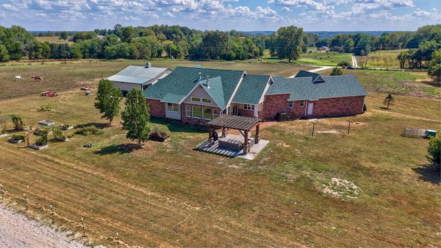 8689 W Farm Rd 194, Republic, MO 65738