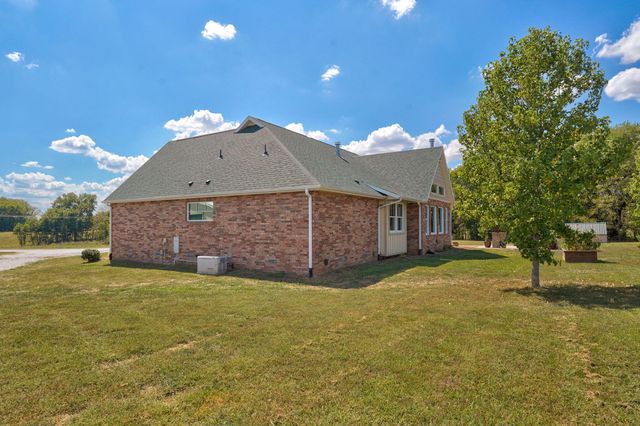 8689 W Farm Rd 194, Republic, MO 65738
