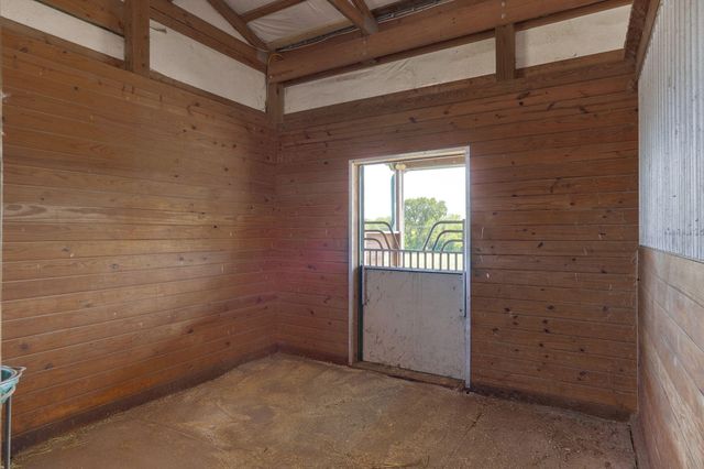 8689 W Farm Rd 194, Republic, MO 65738