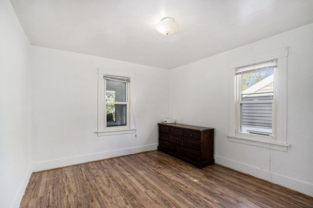 446 N 24th Street N, Springfield City, MI 49037