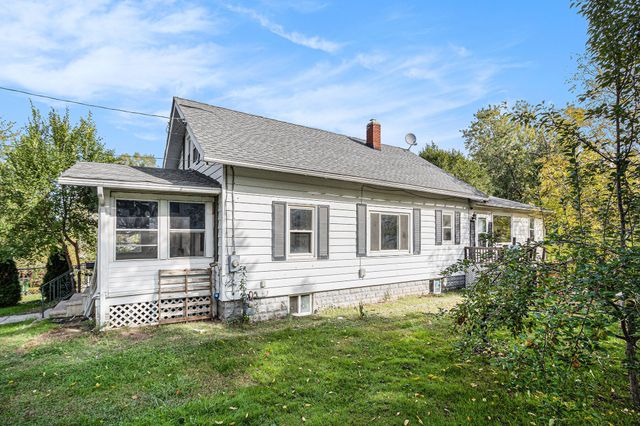 446 N 24th Street N, Springfield City, MI 49037