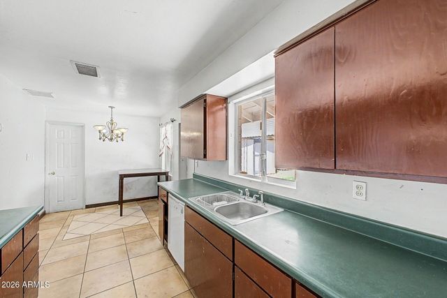 519 N CHERI LYNN Drive, Chandler, AZ 85225