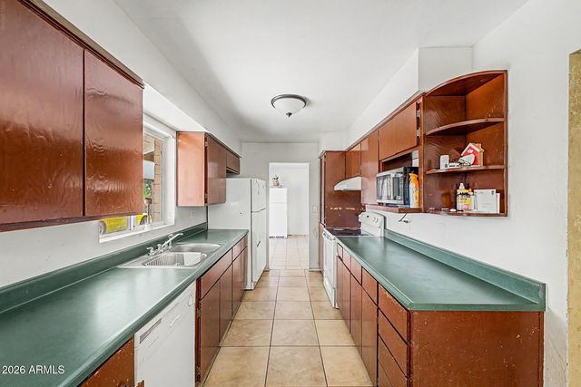 519 N CHERI LYNN Drive, Chandler, AZ 85225