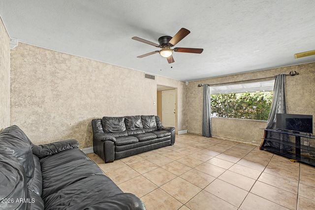 519 N CHERI LYNN Drive, Chandler, AZ 85225