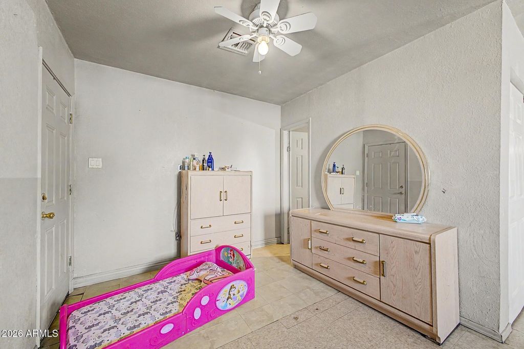 519 N CHERI LYNN Drive, Chandler, AZ 85225 — photo 4