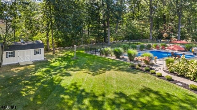 202 Bradford Lane, Greenwich Twp., NJ 08804