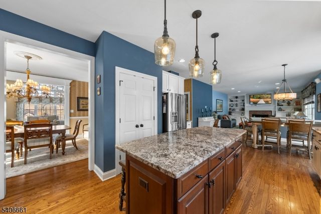 202 Bradford Lane, Greenwich Twp., NJ 08804