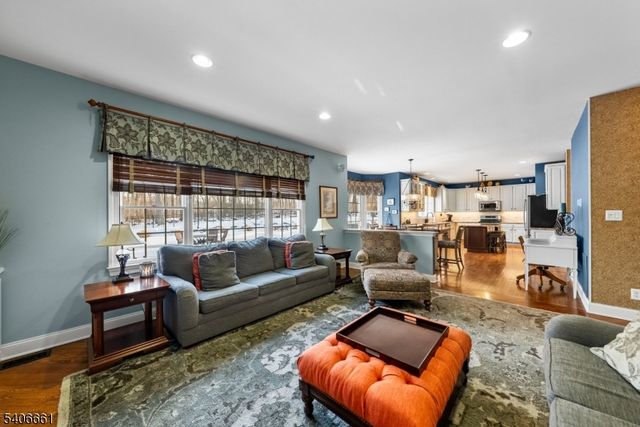 202 Bradford Lane, Greenwich Twp., NJ 08804