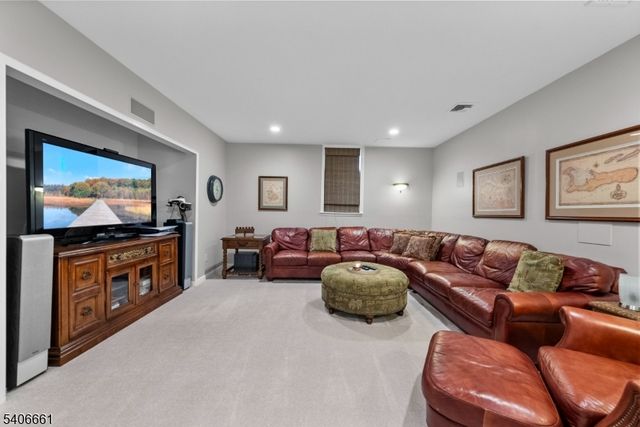 202 Bradford Lane, Greenwich Twp., NJ 08804