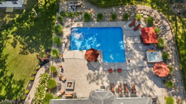 202 Bradford Lane, Greenwich Twp., NJ 08804