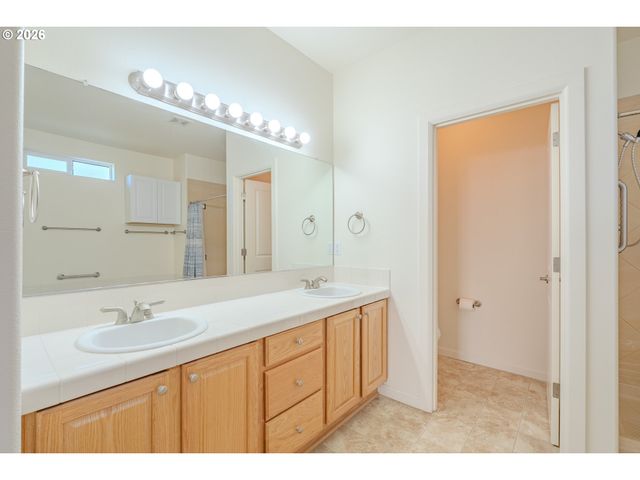 9908 Ne 102ND St, Vancouver, WA 98662