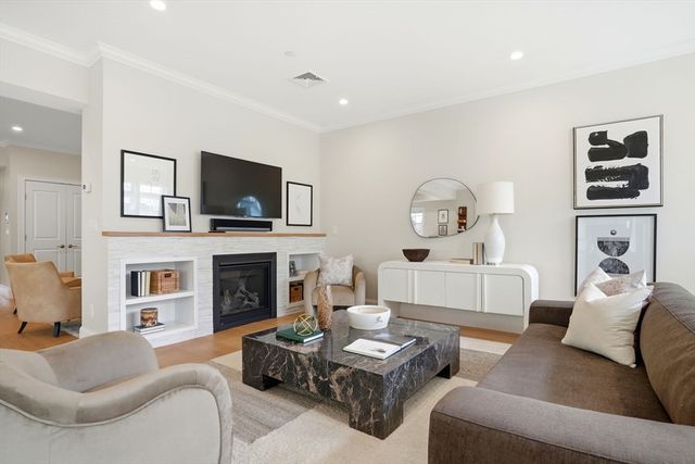 315 Highland Ave 101, Somerville, MA 02144