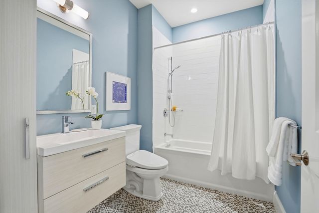 315 Highland Ave 101, Somerville, MA 02144