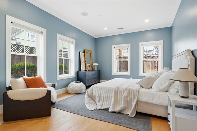 315 Highland Ave 101, Somerville, MA 02144