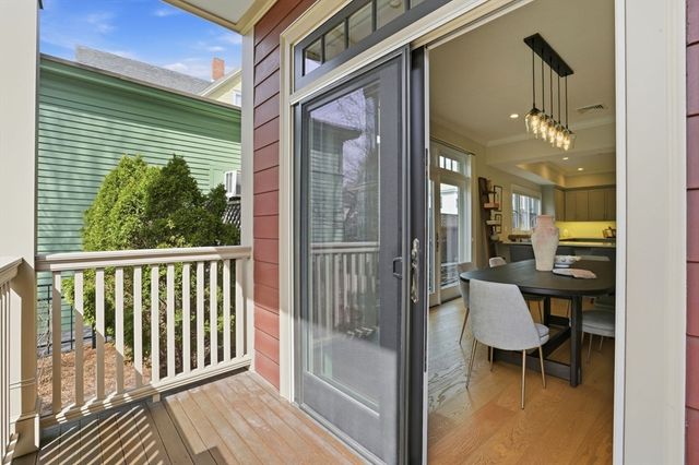 315 Highland Ave 101, Somerville, MA 02144