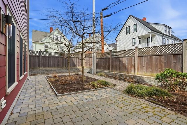 315 Highland Ave 101, Somerville, MA 02144