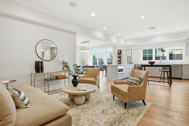 315 Highland Ave 101, Somerville, MA 02144