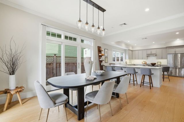 315 Highland Ave 101, Somerville, MA 02144