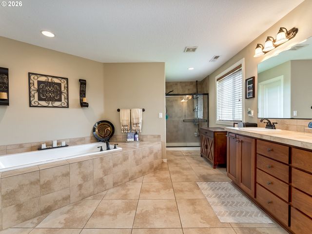 1554 S 14TH Cir, Ridgefield, WA 98642