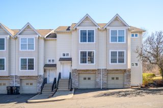 32 Crows Nest Lane 14, Danbury, CT 06810