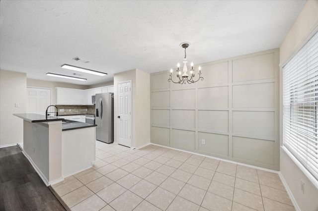 7 Wineberry Place, The Woodlands, TX 77382