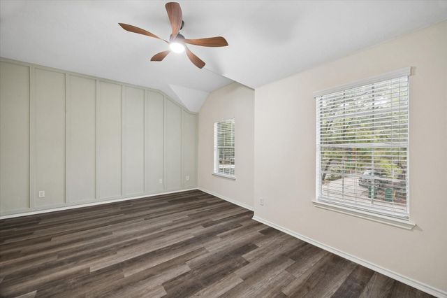 7 Wineberry Place, The Woodlands, TX 77382