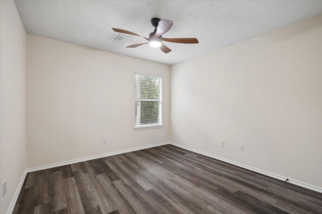 7 Wineberry Place, The Woodlands, TX 77382