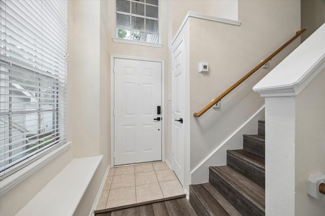 7 Wineberry Place, The Woodlands, TX 77382